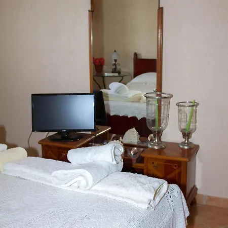 Ananda In Nies Sourpi