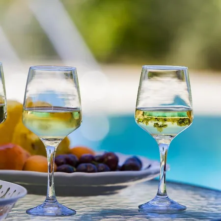 Willa Ananda In Nies *