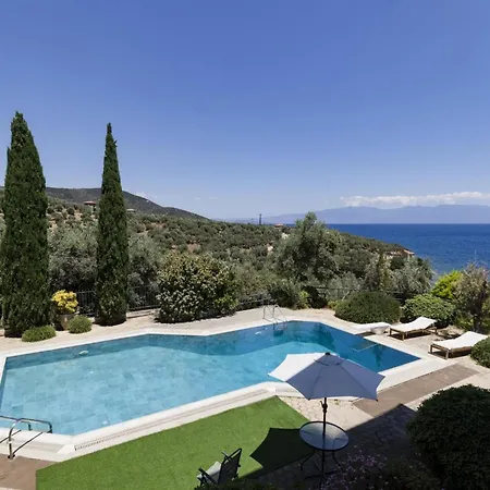 Ananda In Nies Sourpi