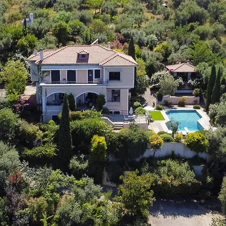 Ananda In Nies Sourpi