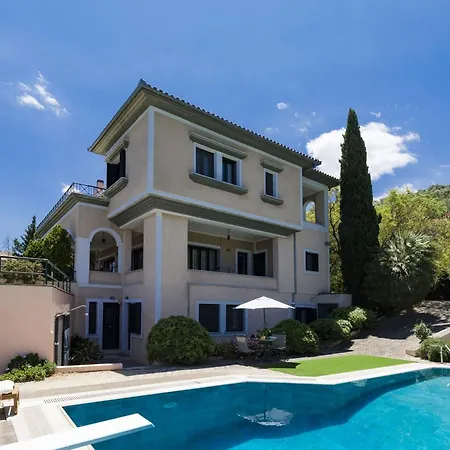 Ananda In Nies Villa