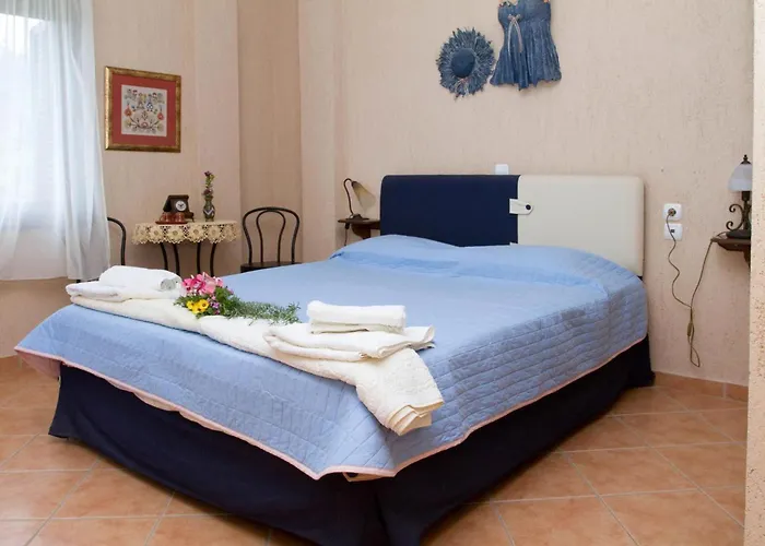 Ananda In Nies * Sourpi