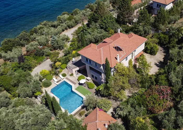 Ananda In Nies Villa Sourpi